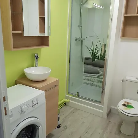 Daire T2 Dans Charmante Avec Place De Parking, A 1.5 Km De La Plage - Cap D'agde - Ref: Coli26c *