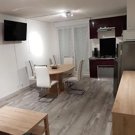 Daire T2 Dans Charmante Avec Place De Parking, A 1.5 Km De La Plage - Cap D'agde - Ref: Coli26c Agde